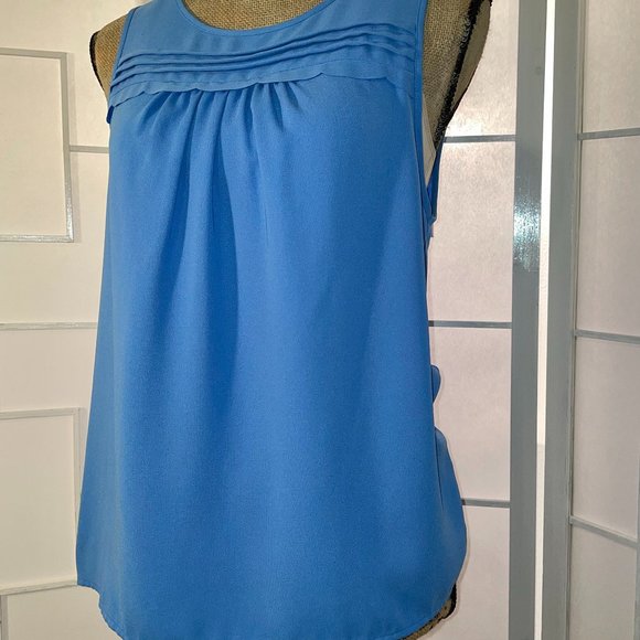 Elle Periwinkle Blue Sleeveless Top - Picture 5 of 15